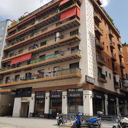 Plaza Mostenses En Plaza Espana Madrid Kültér fotó